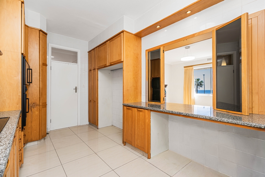 To Let 3 Bedroom Property for Rent in Sea Point Western Cape